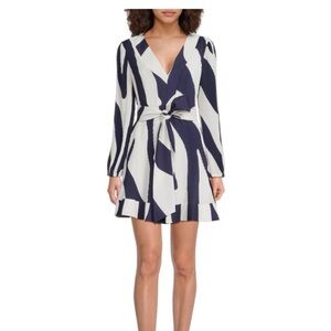 Milly size 2 Elegant Navy and White Women's Dress, Never worn